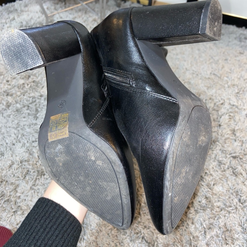 Boots - Picture 2 of 4